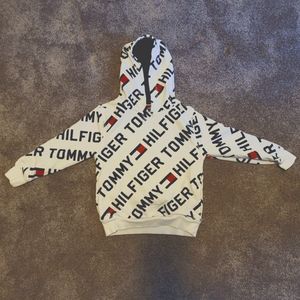 Adorable Tommy Hilfiger Pullover Hoodie